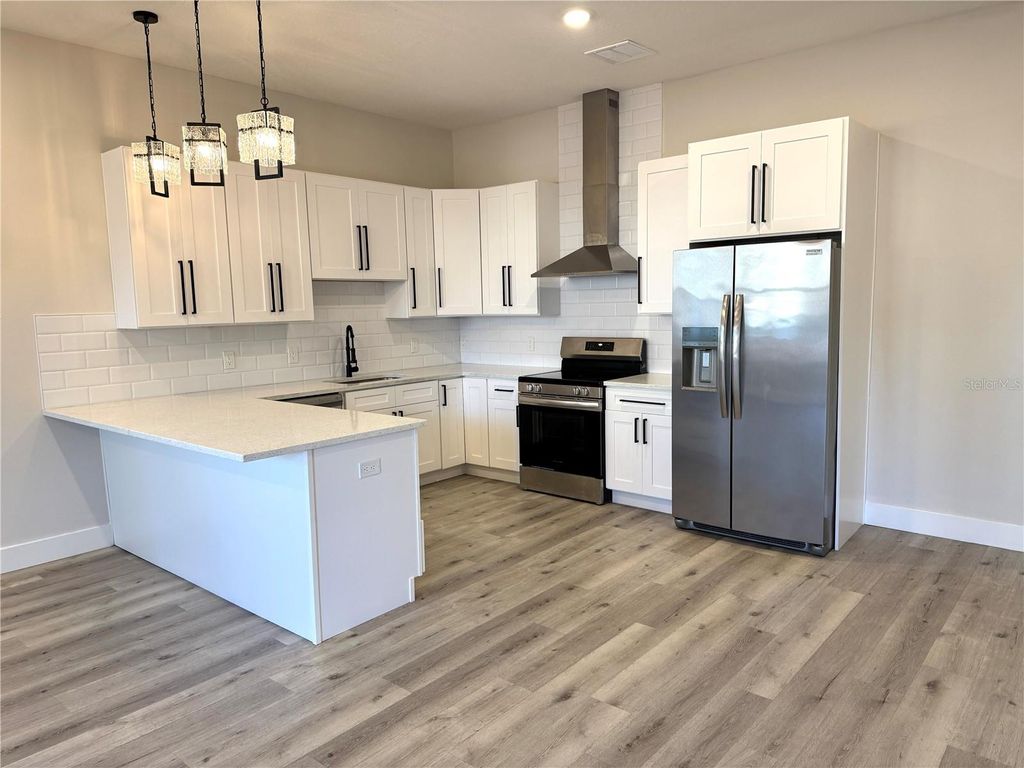 Photo of 1039 53rd Avenue N, St Petersburg, FL 33703 (MLS # TB8481001)