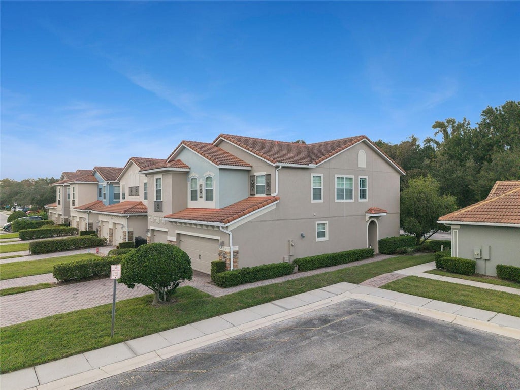 Photo of 31 Canterbury Bell Drive, Oviedo, FL 32765 (MLS # O6453820)