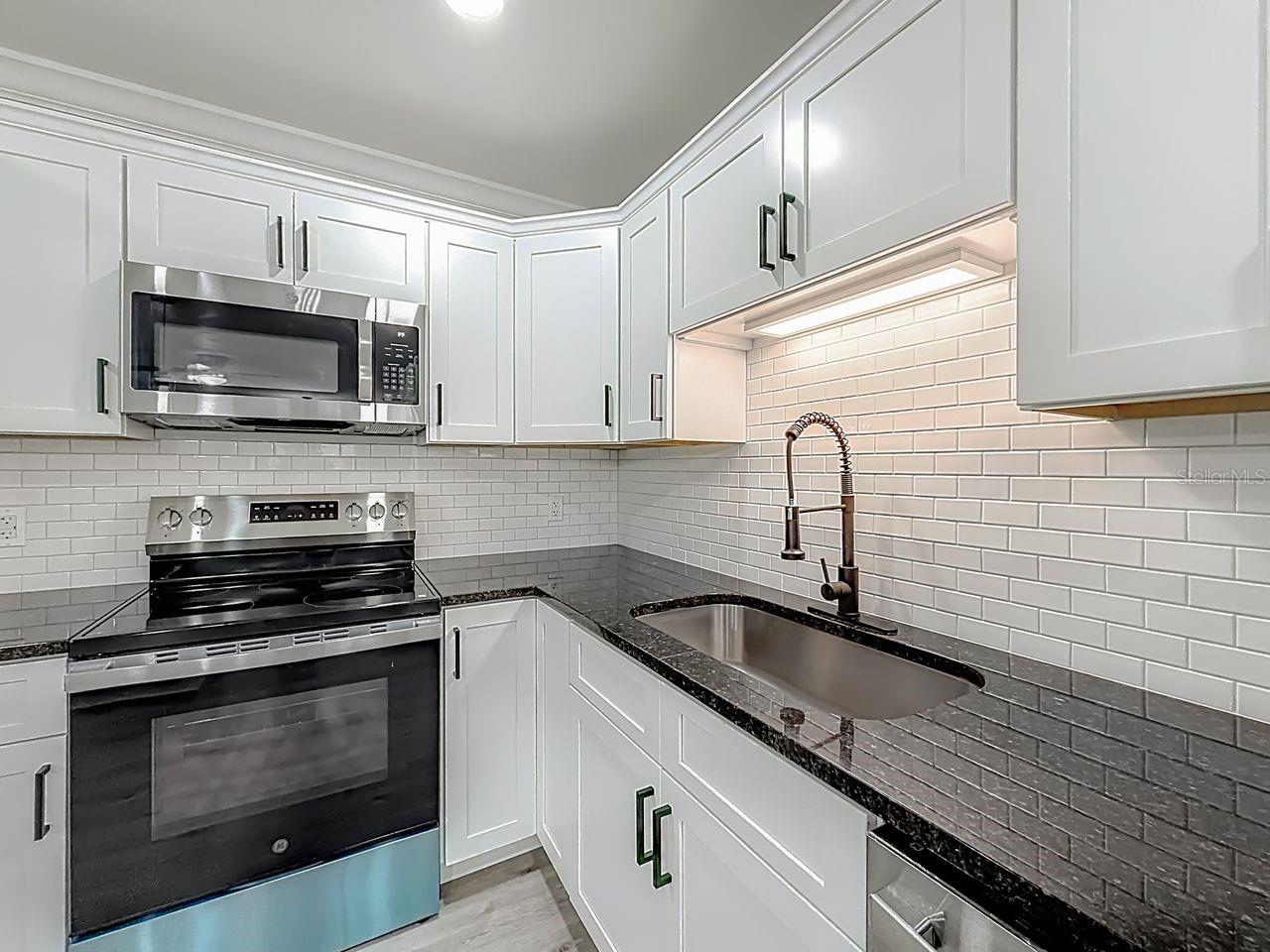 SILVER SPGS SHORES UN 43 - Residential