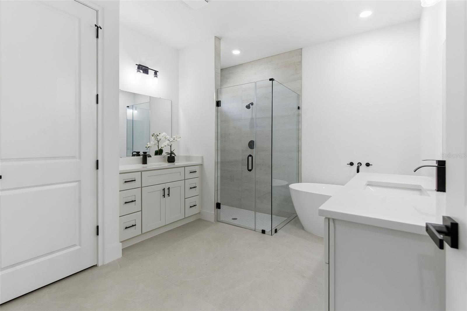 ROCKET CITYA - Residential