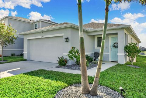 A home in PARRISH