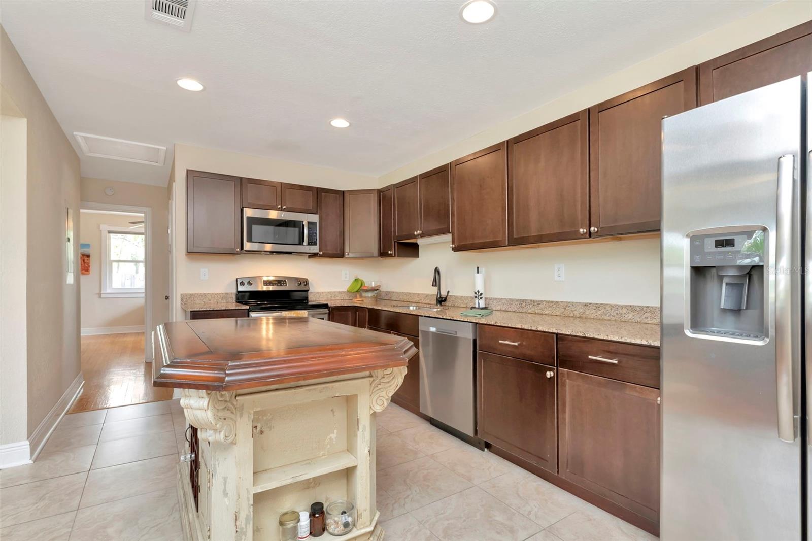 OAK RIDGE - Residential