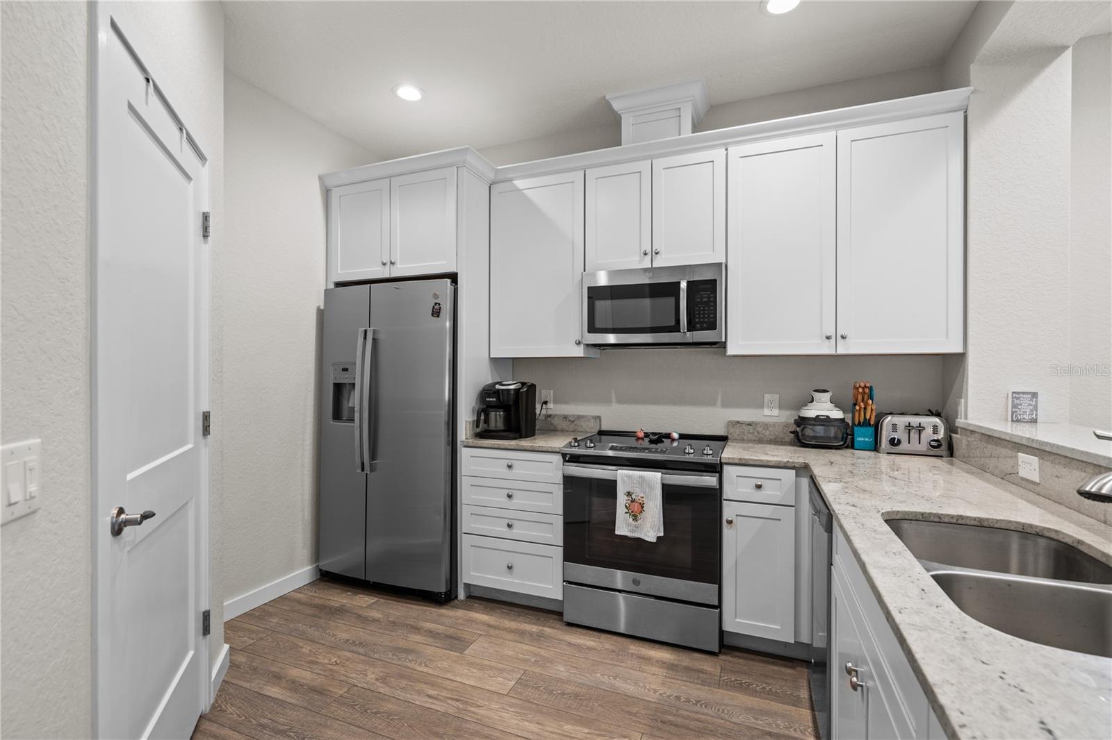 AVALON BY SEA - Residential