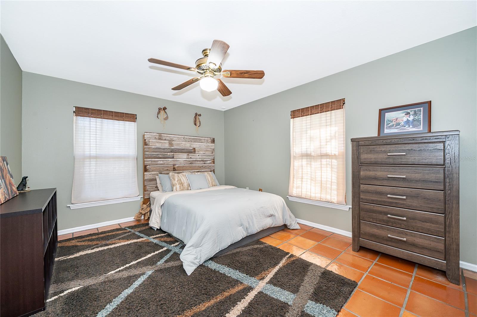 MAMMOTH GROVE - Residential