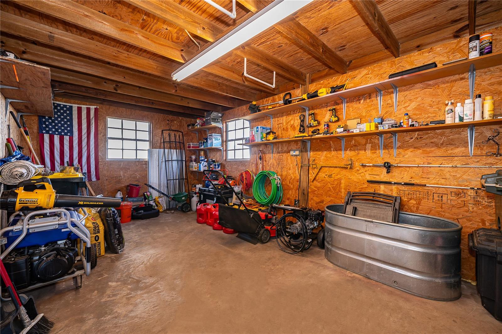 MAMMOTH GROVE - Residential