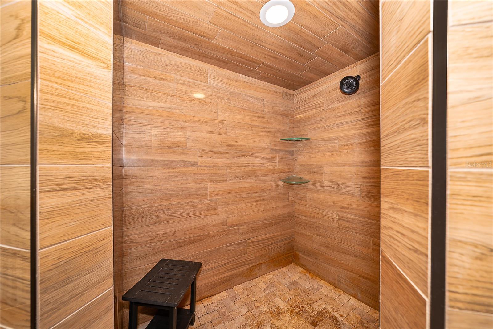 MAMMOTH GROVE - Residential