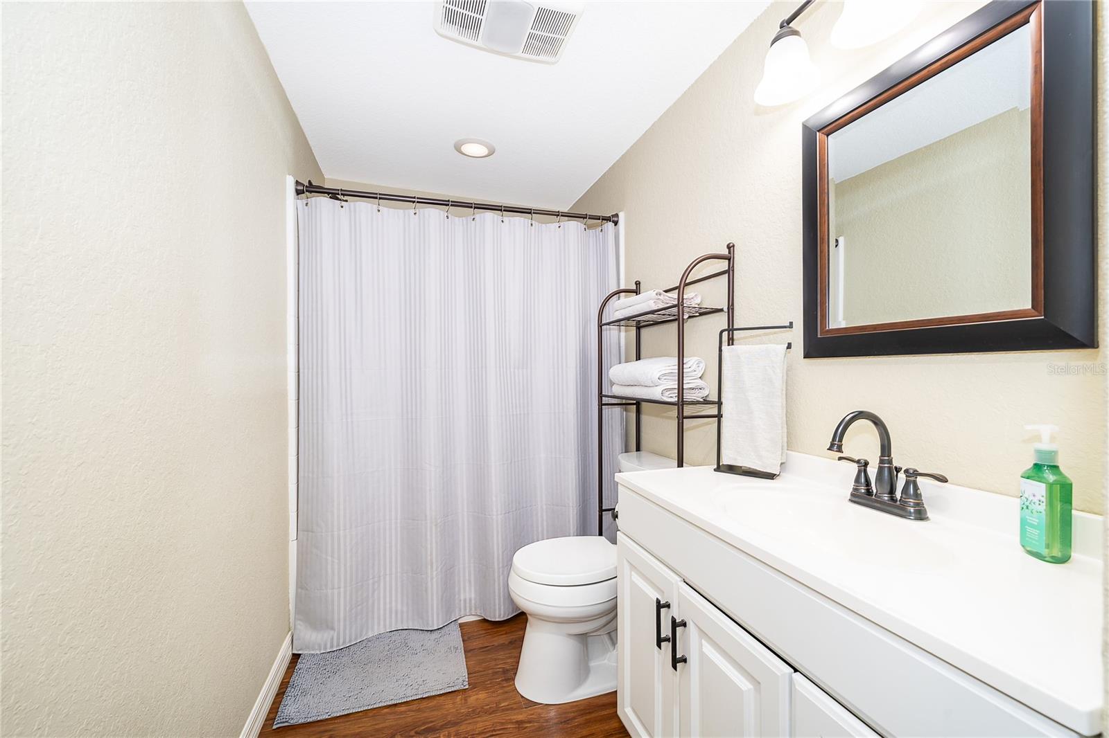 MAMMOTH GROVE - Residential