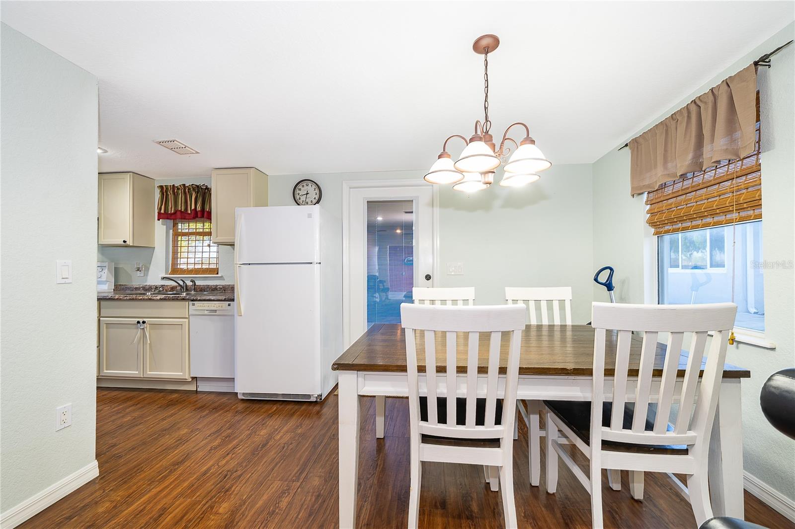 MAMMOTH GROVE - Residential