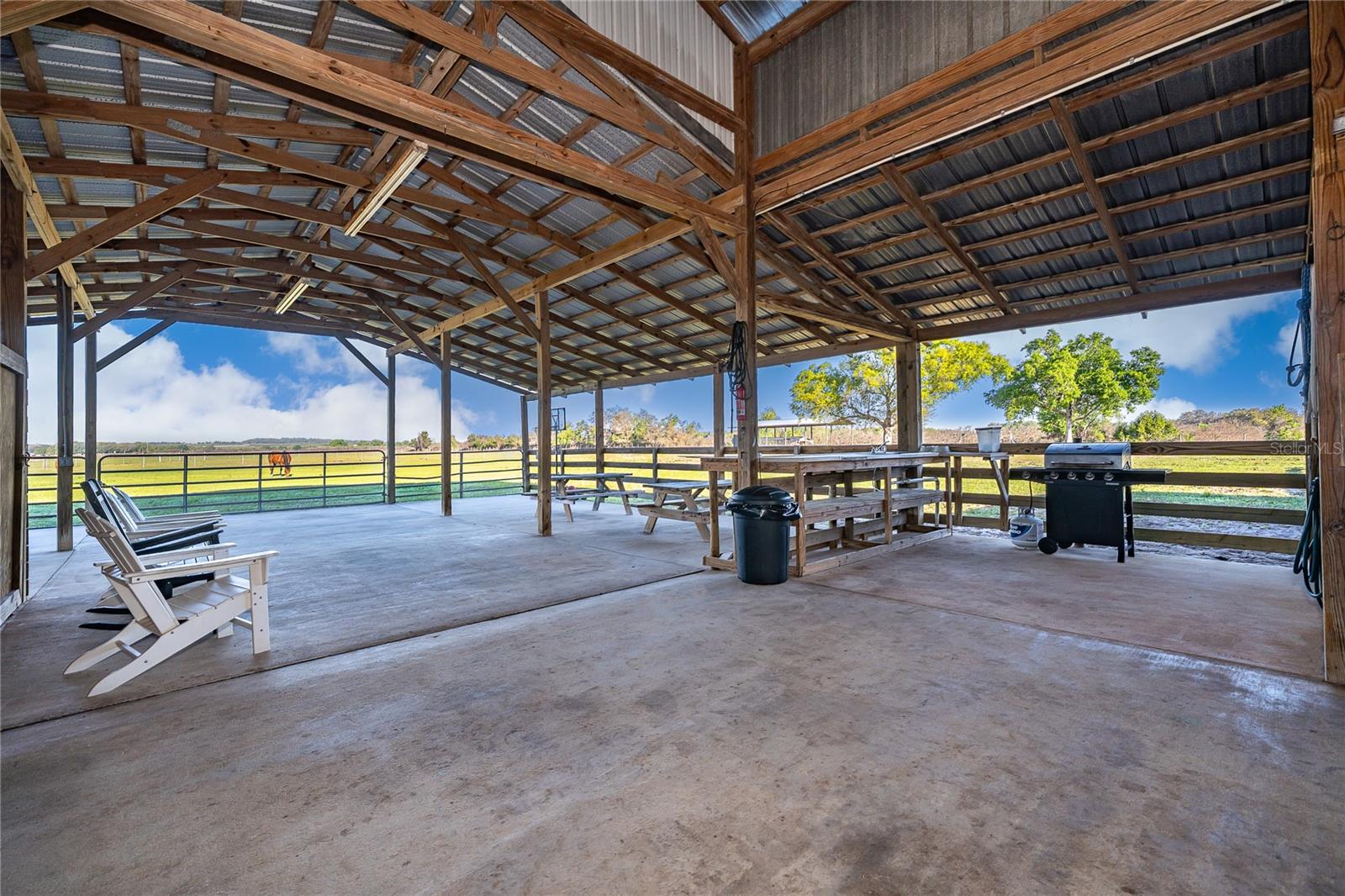 MAMMOTH GROVE - Residential