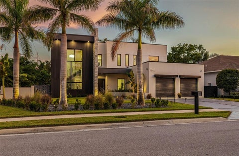 4 beds bed, 5.5 baths bath property at 3600 W Kensington Avenue, Tampa, FL 33629