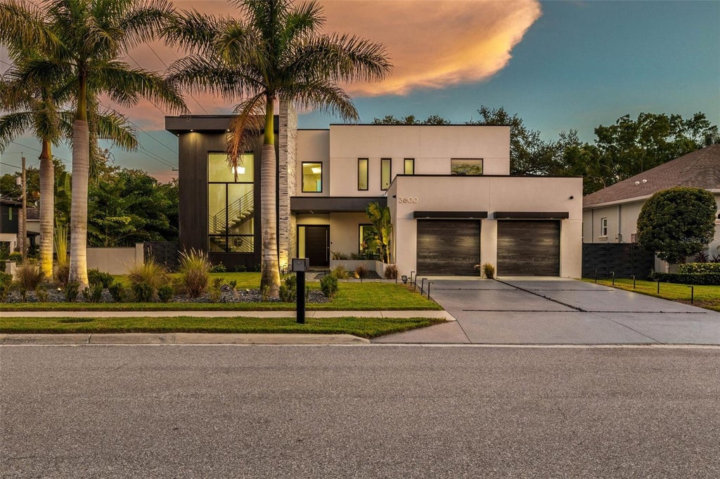 Photo of 3600 W Kensington Avenue, Tampa, FL 33629 (MLS # TB8547857)