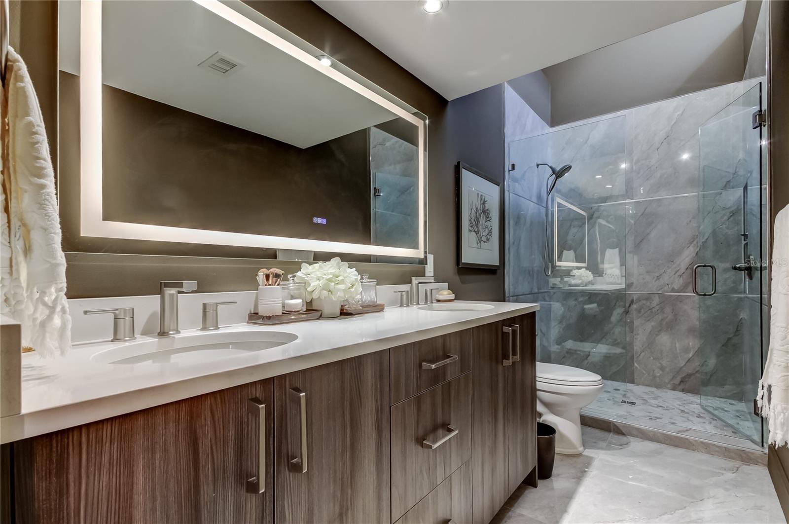 FAREHAM SQUARE CONDO - Residential