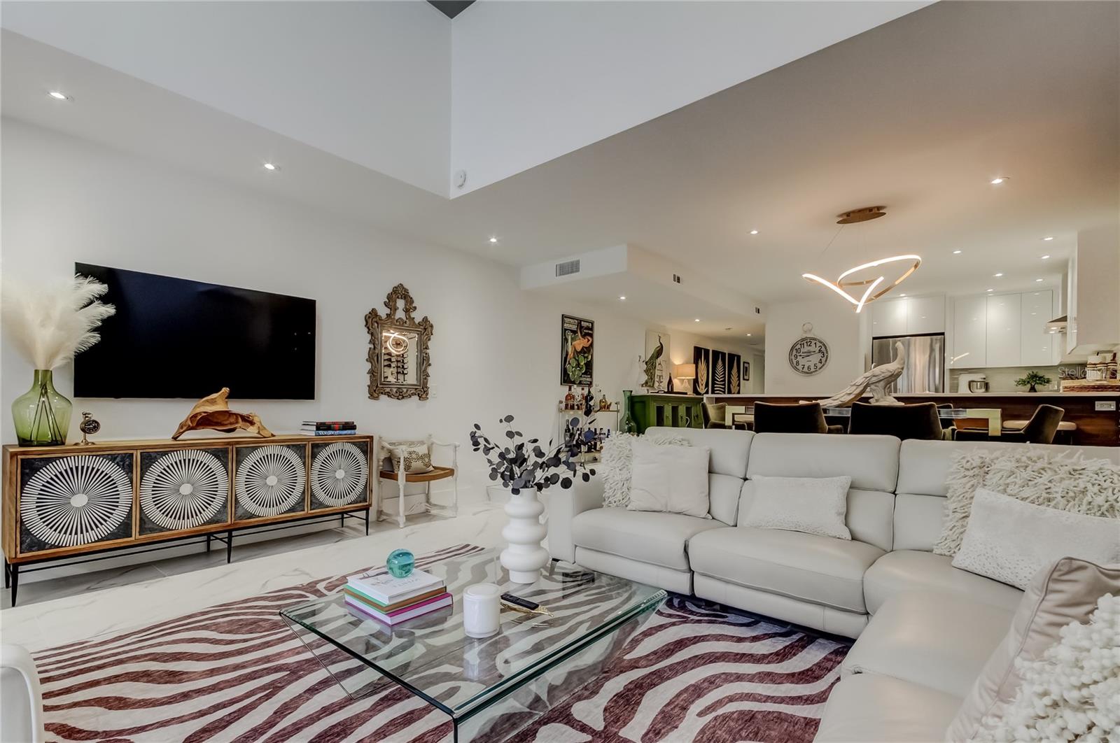 FAREHAM SQUARE CONDO - Residential