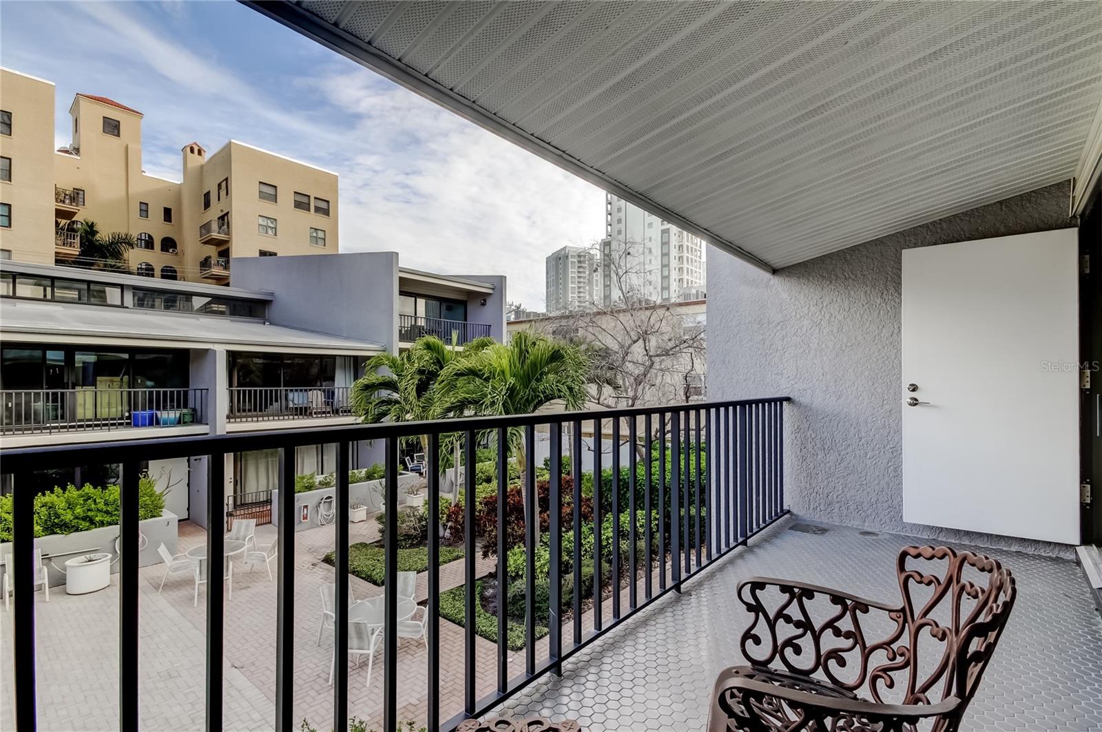 FAREHAM SQUARE CONDO - Residential