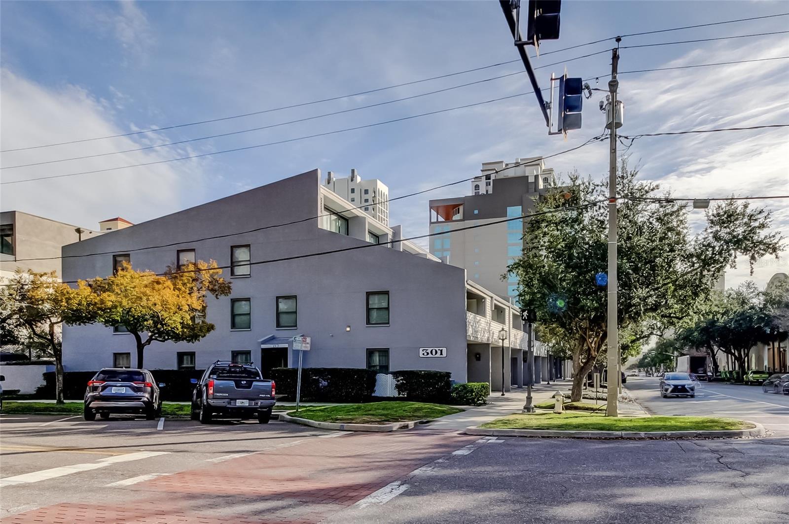 FAREHAM SQUARE CONDO - Residential