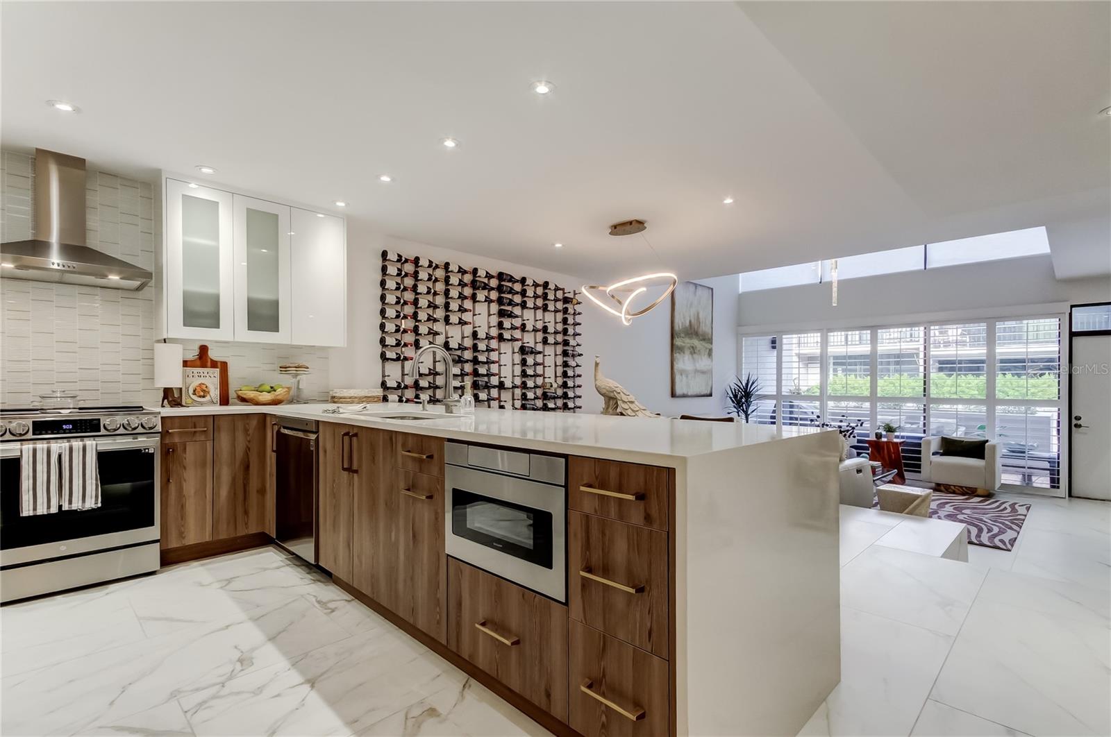 FAREHAM SQUARE CONDO - Residential