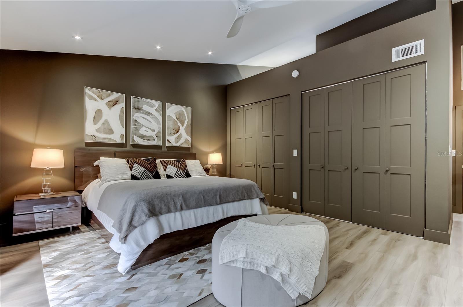 FAREHAM SQUARE CONDO - Residential