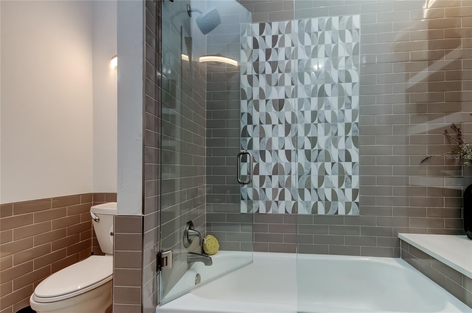 FAREHAM SQUARE CONDO - Residential