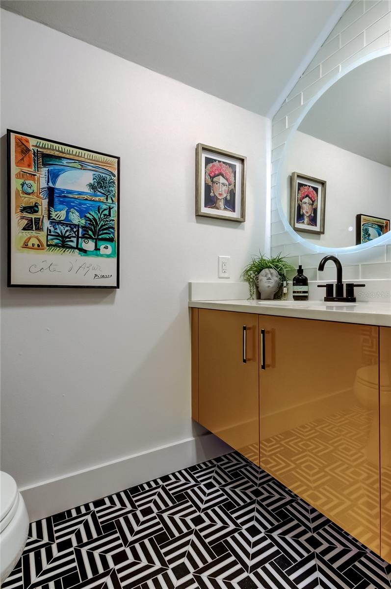 FAREHAM SQUARE CONDO - Residential