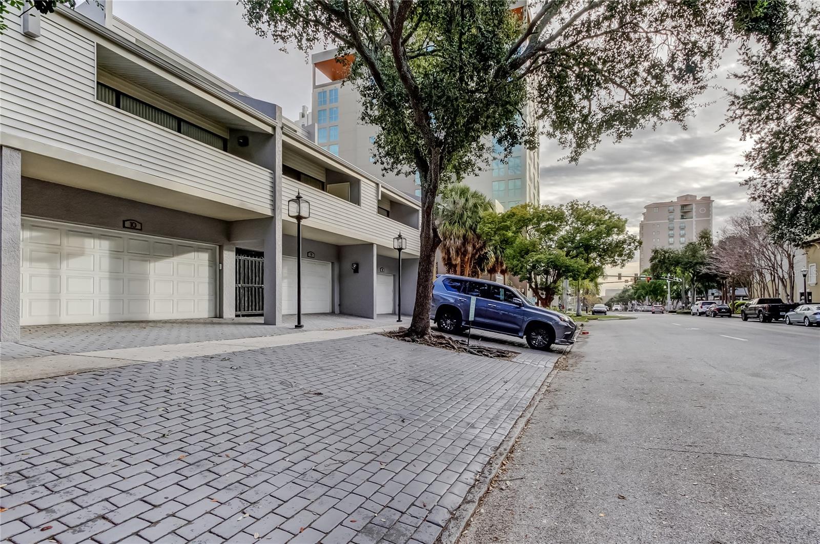 FAREHAM SQUARE CONDO - Residential