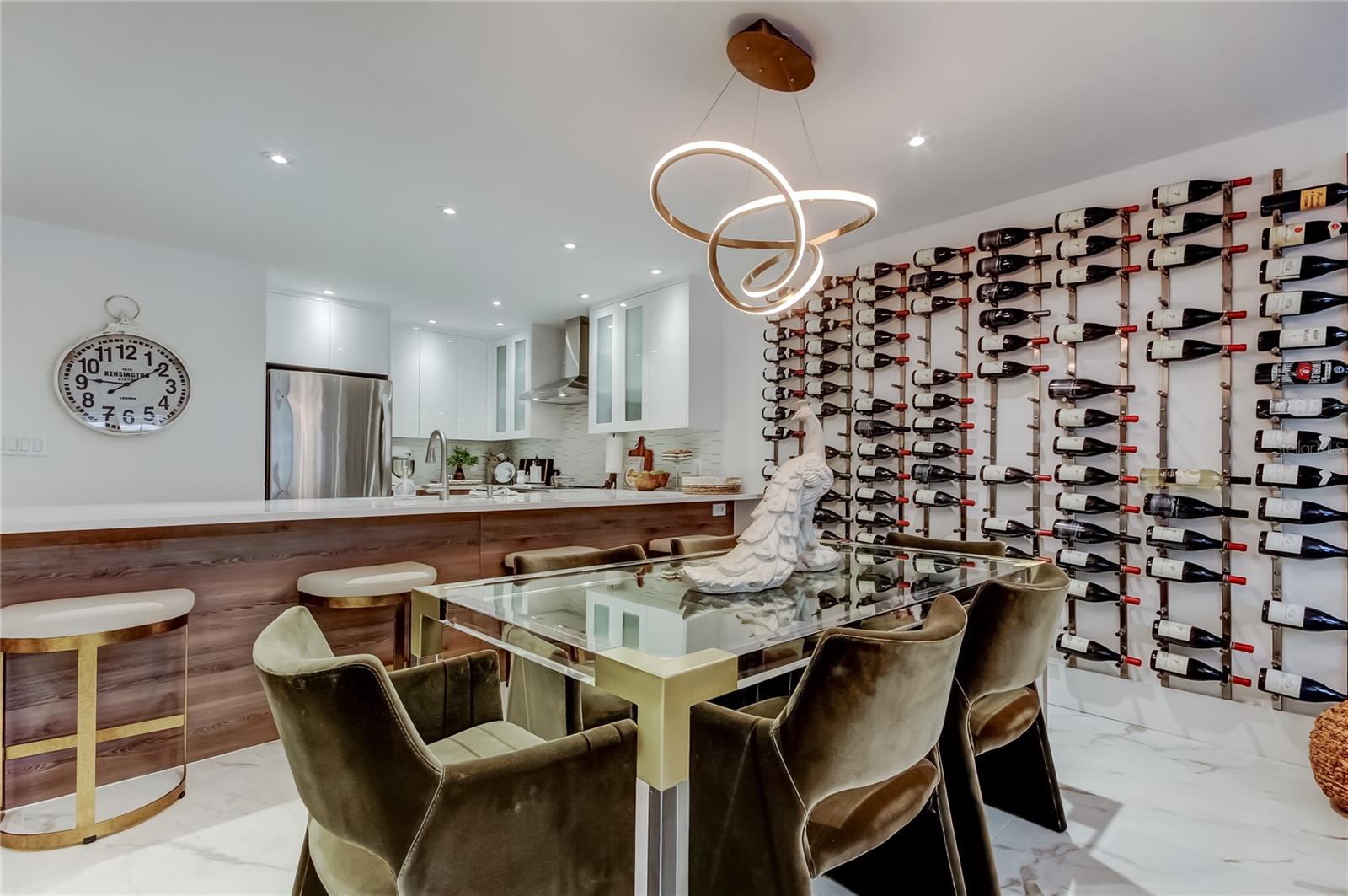 FAREHAM SQUARE CONDO - Residential