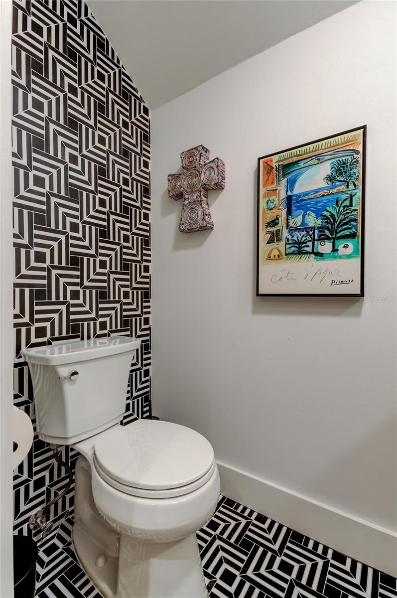 FAREHAM SQUARE CONDO - Residential