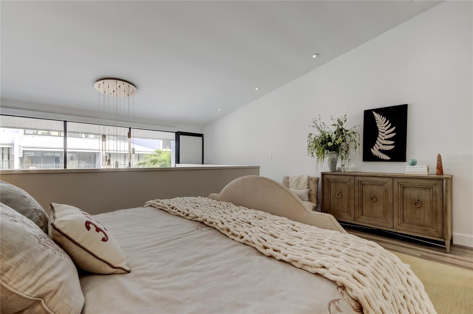 FAREHAM SQUARE CONDO - Residential