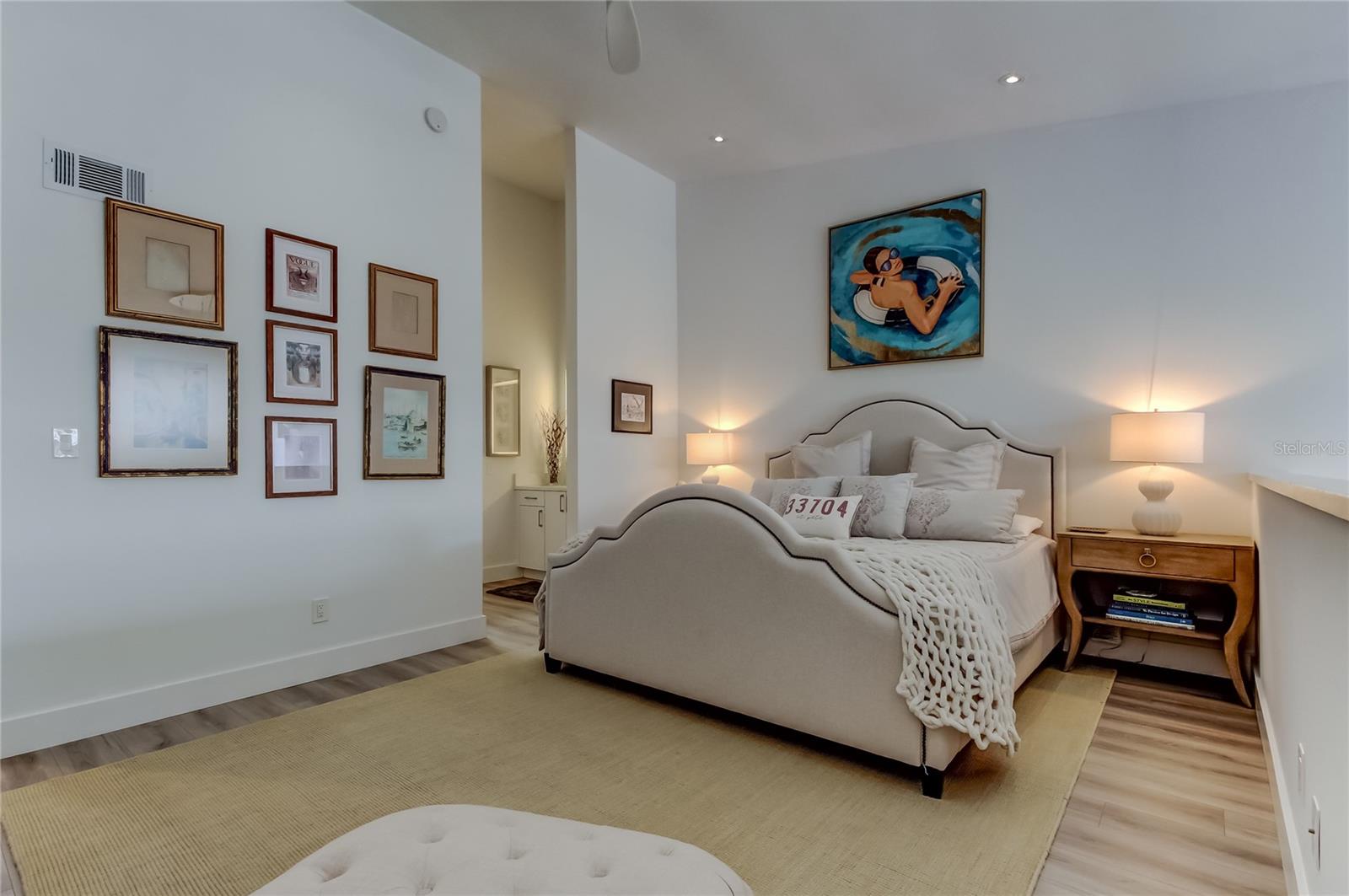 FAREHAM SQUARE CONDO - Residential