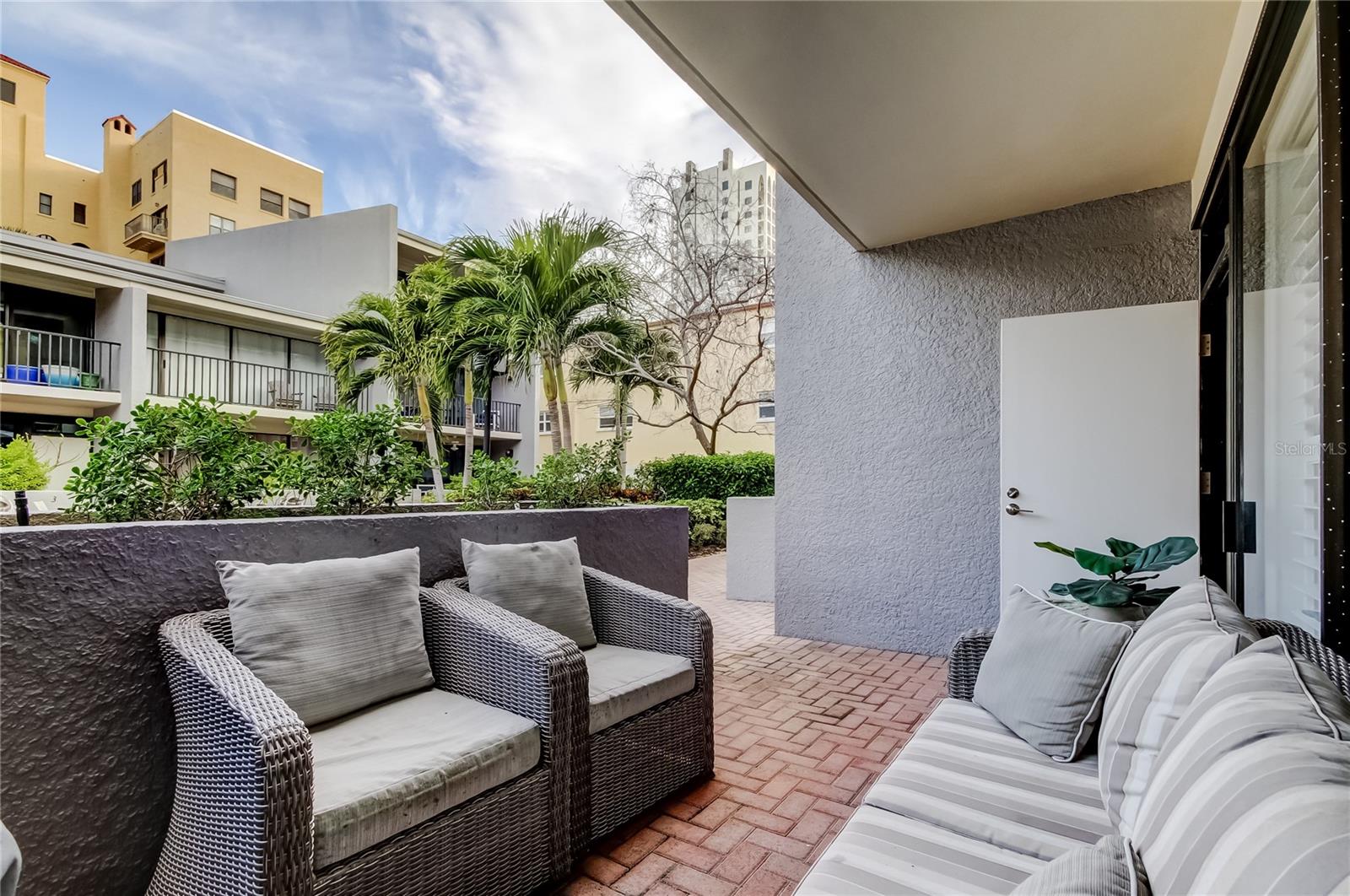 FAREHAM SQUARE CONDO - Residential