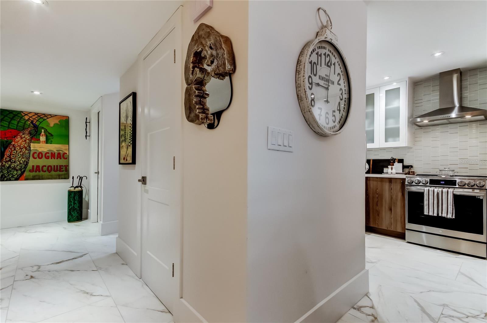 FAREHAM SQUARE CONDO - Residential