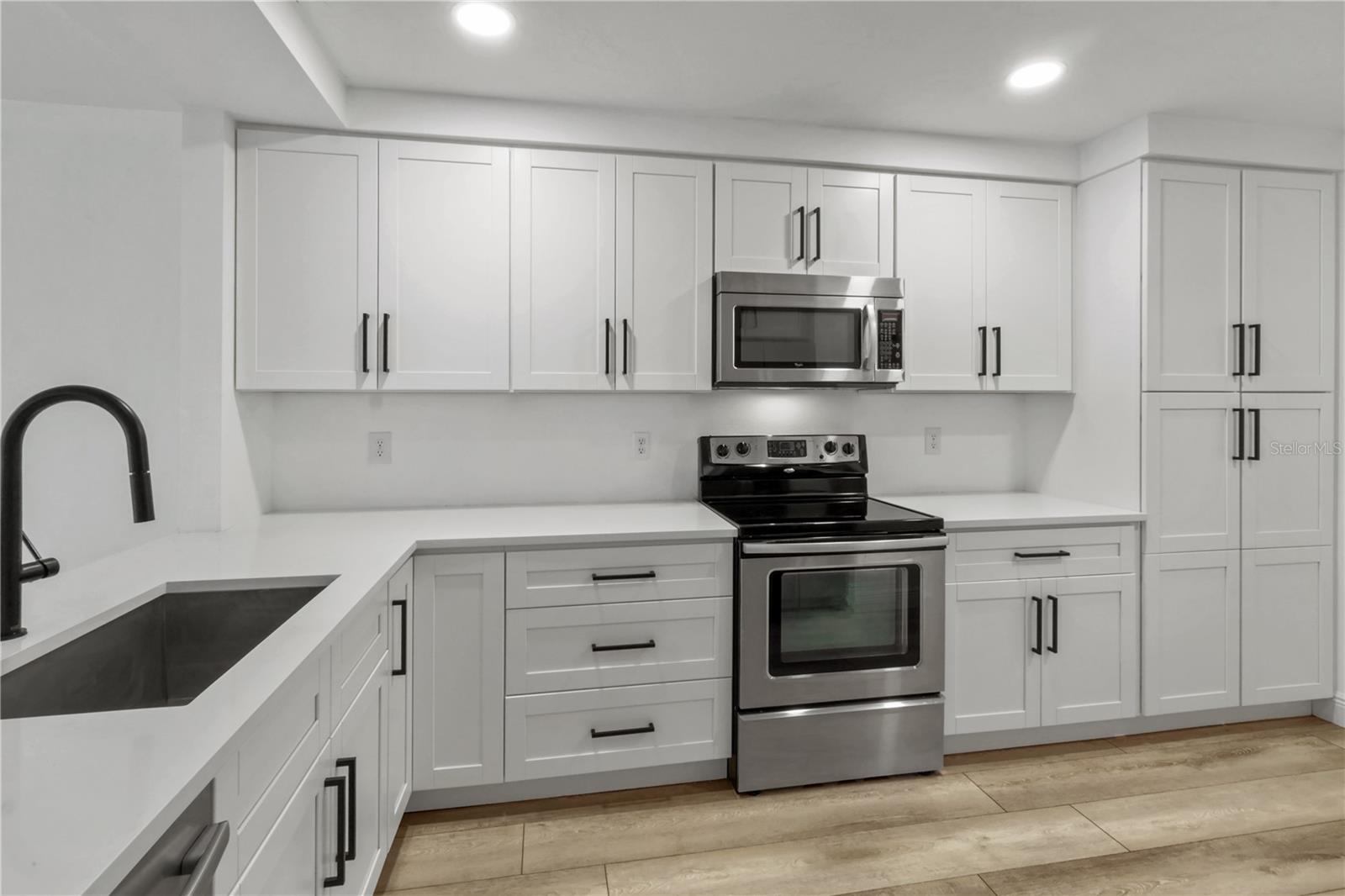 LONGWOOD VILLAS - Residential