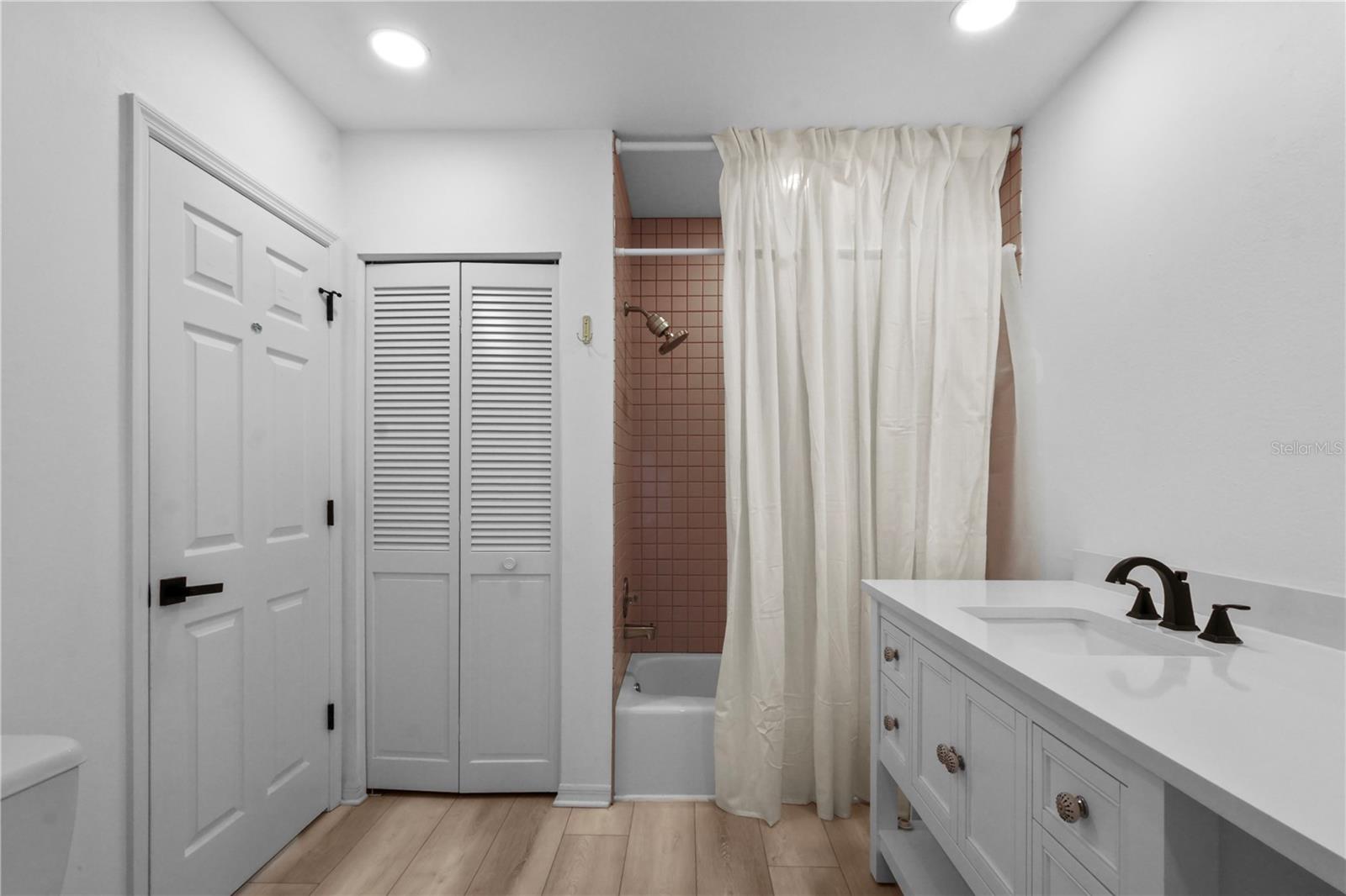 LONGWOOD VILLAS - Residential