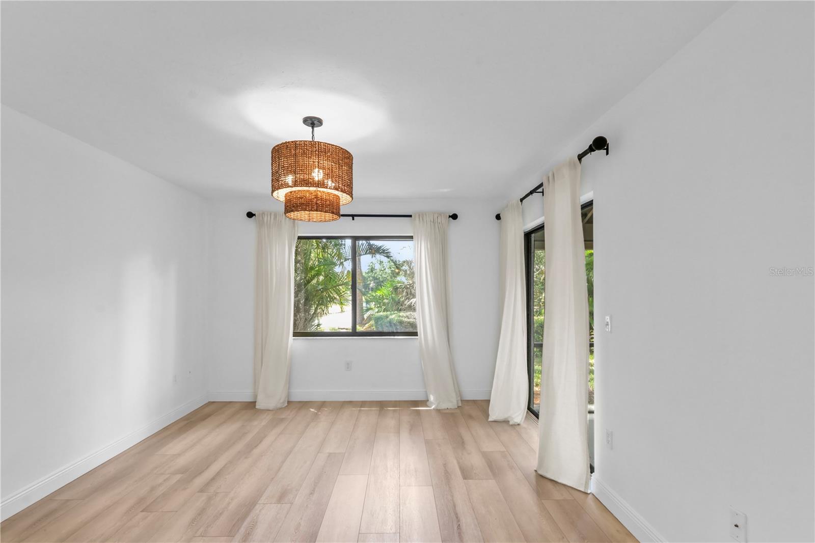 LONGWOOD VILLAS - Residential