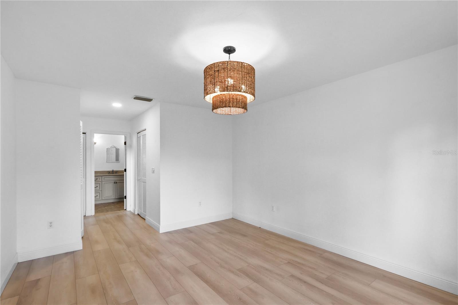 LONGWOOD VILLAS - Residential