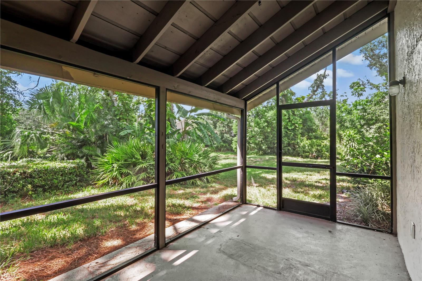 LONGWOOD VILLAS - Residential