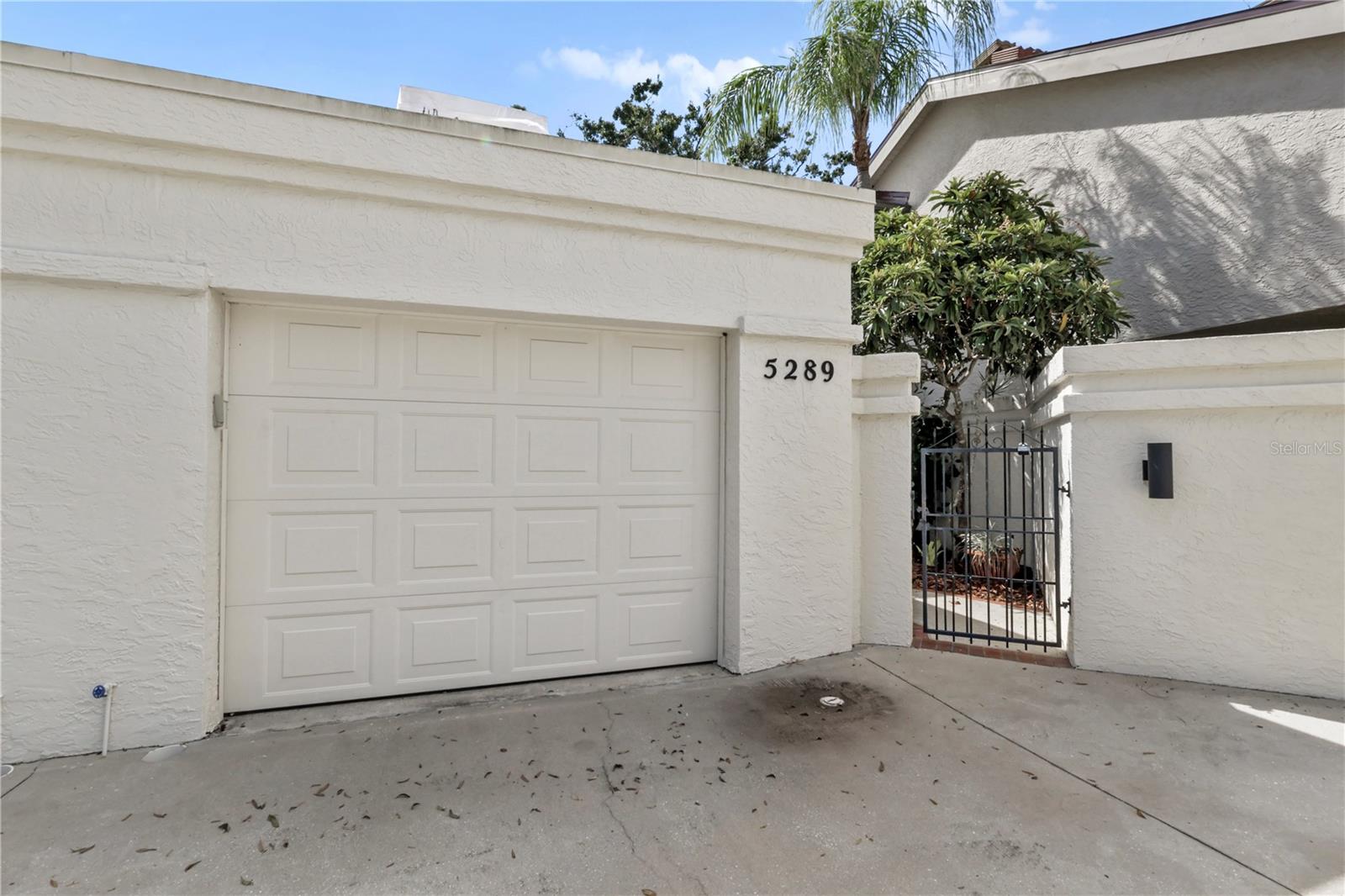 LONGWOOD VILLAS - Residential