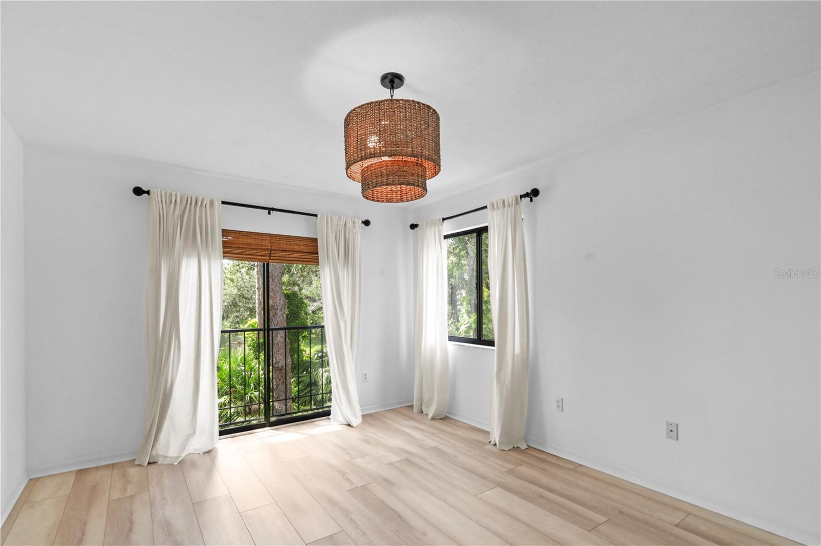 LONGWOOD VILLAS - Residential