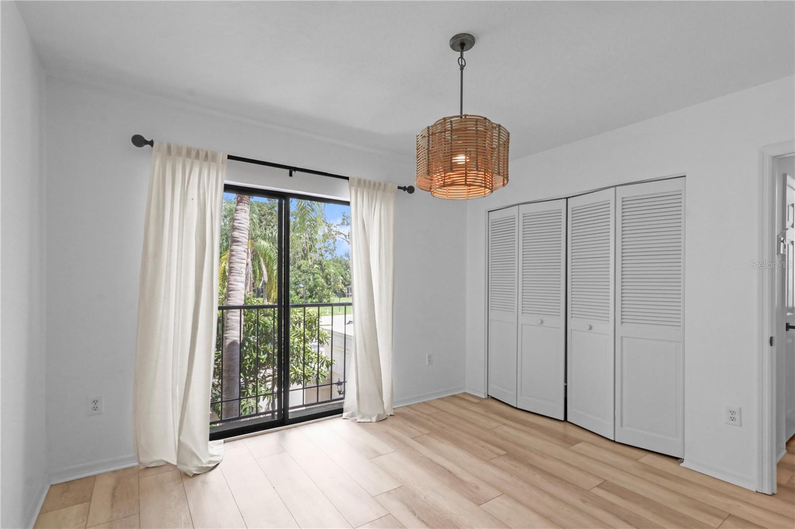 LONGWOOD VILLAS - Residential