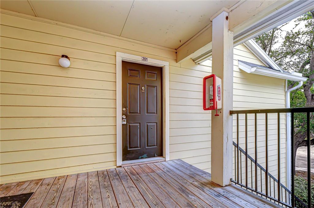 Photo of 8723 Fancy Finch Drive #201, Tampa, FL 33614 (MLS # TB8494612)