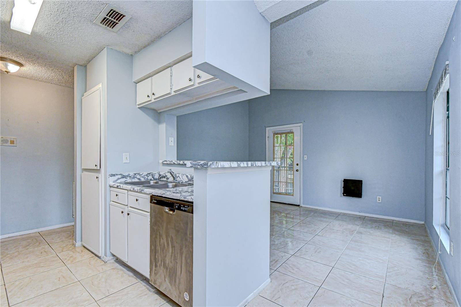 THE GRAND RESERVE CONDO - Residential