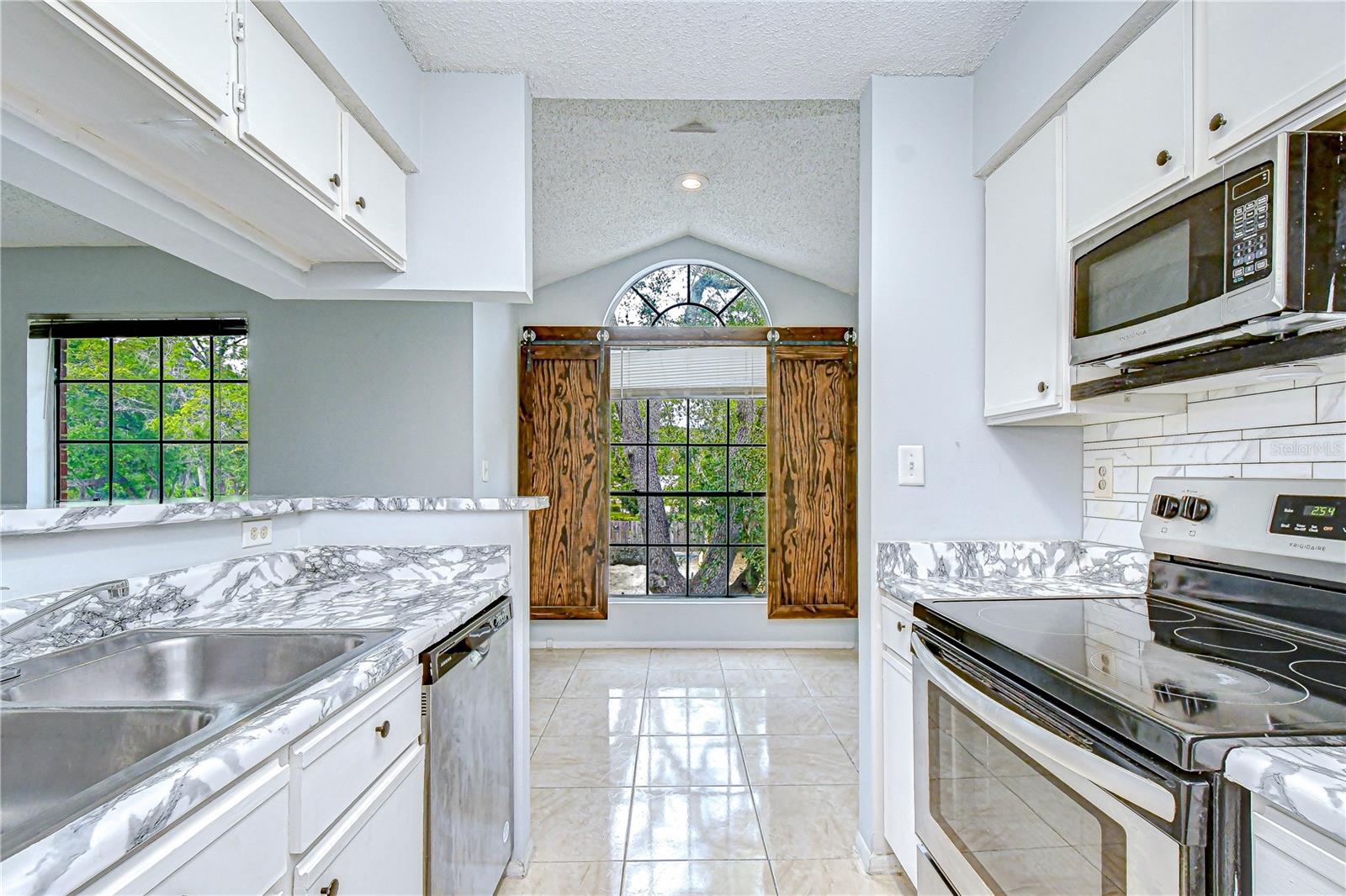 THE GRAND RESERVE CONDO - Residential