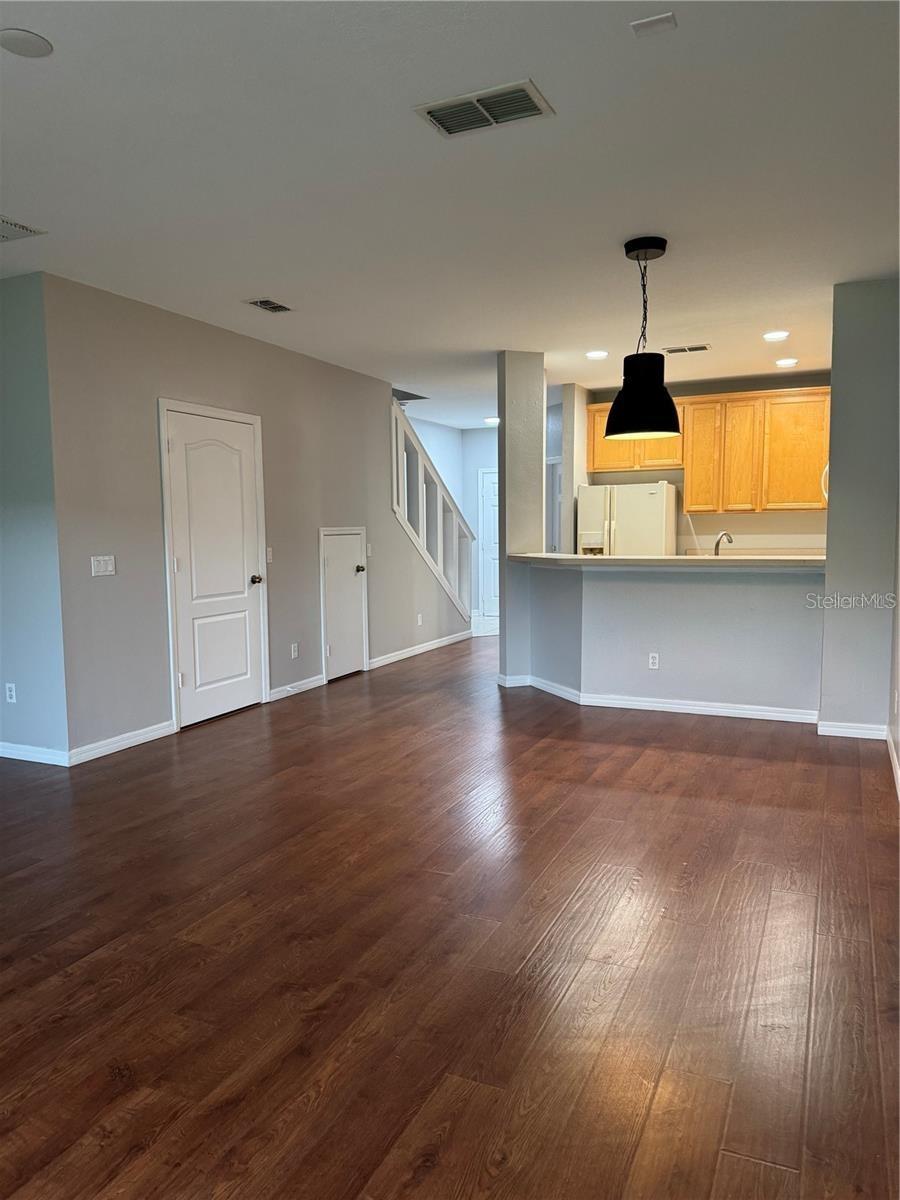 VICTORIA PINES CONDO - Residential Lease