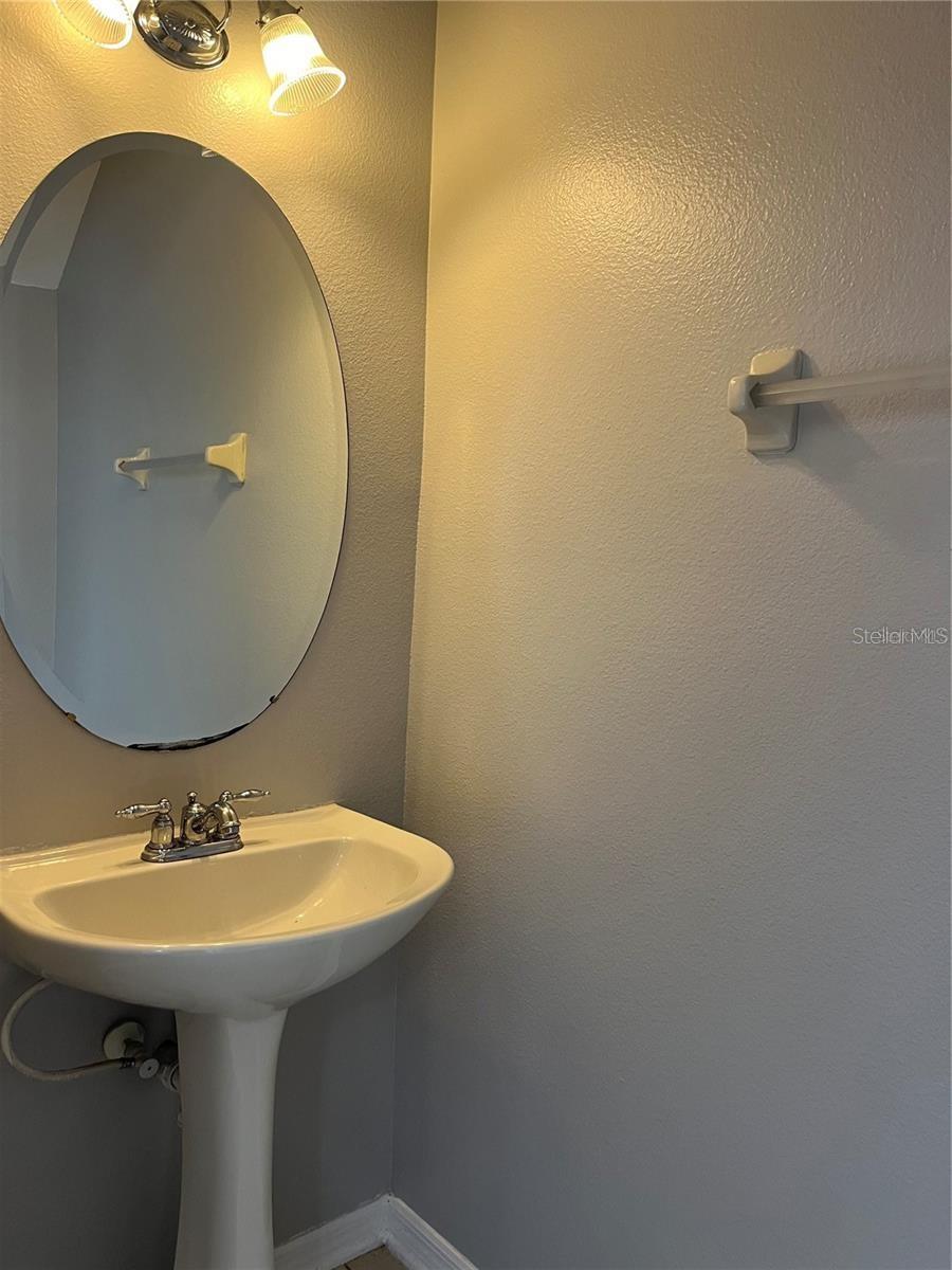 VICTORIA PINES CONDO - Residential Lease