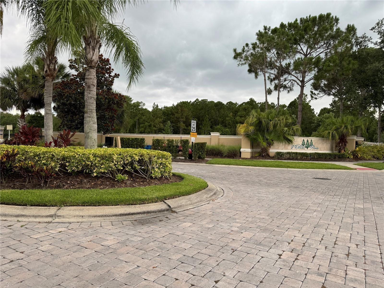 VICTORIA PINES CONDO - Residential Lease