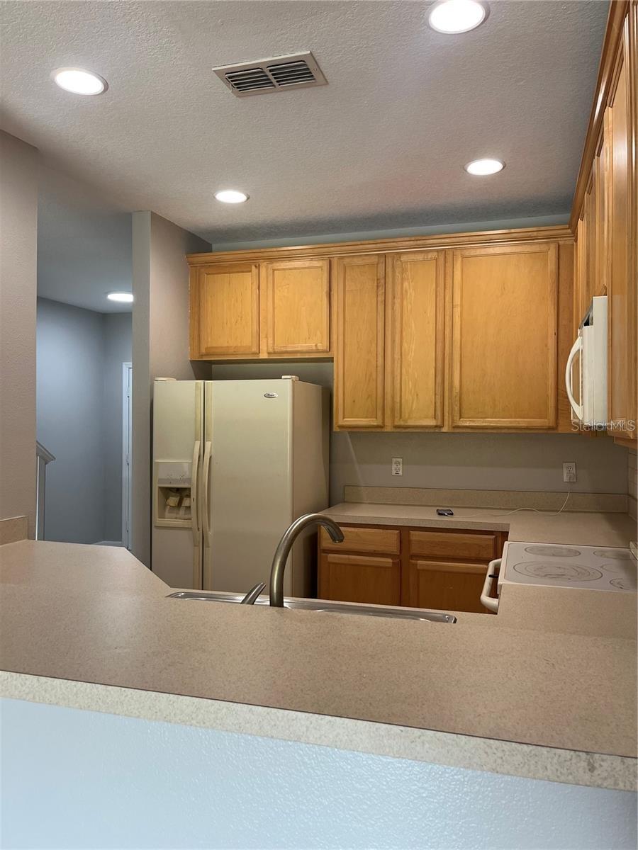 VICTORIA PINES CONDO - Residential Lease