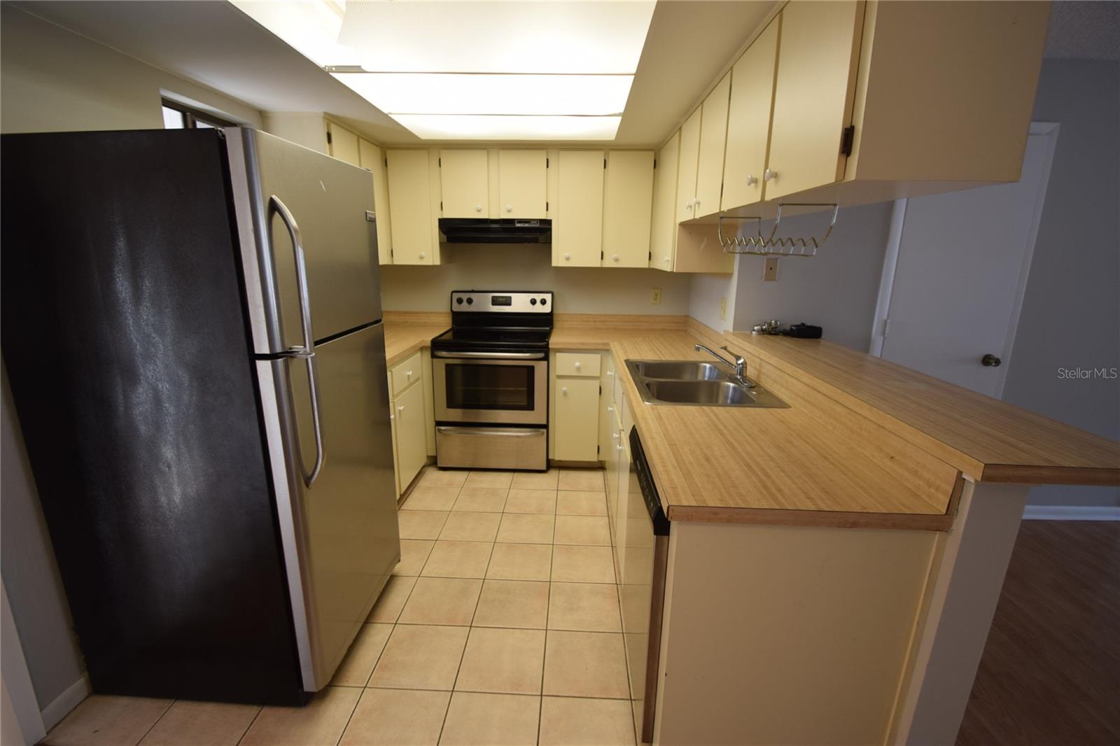 TOWNE & COUNTRY SUB - Residential Lease