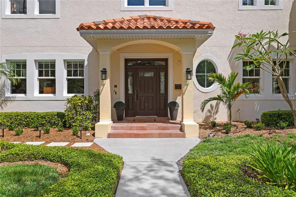 Photo of 4115 W Barcelona Street, Tampa, FL 33629 (MLS # TB8481417)