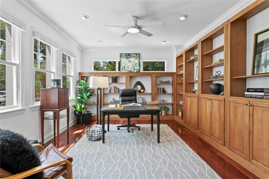 Photo of 4115 W Barcelona Street, Tampa, FL 33629 (MLS # TB8481417)