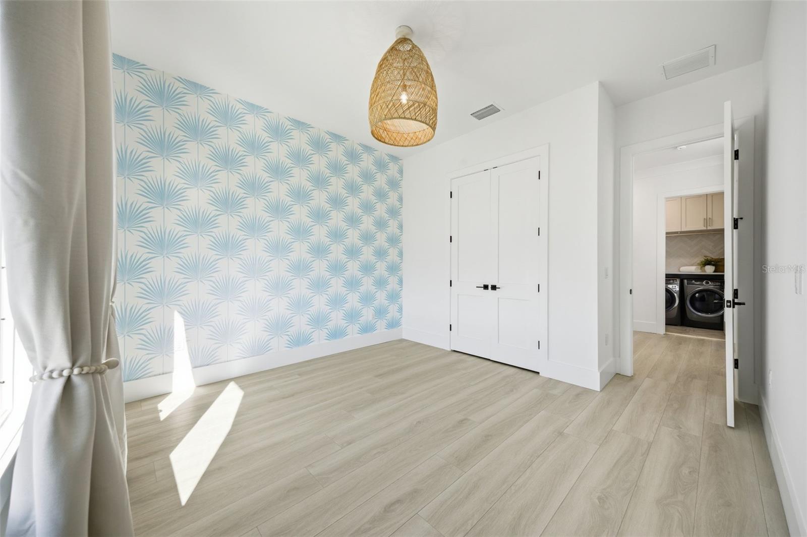 SUNSET PARK - Residential