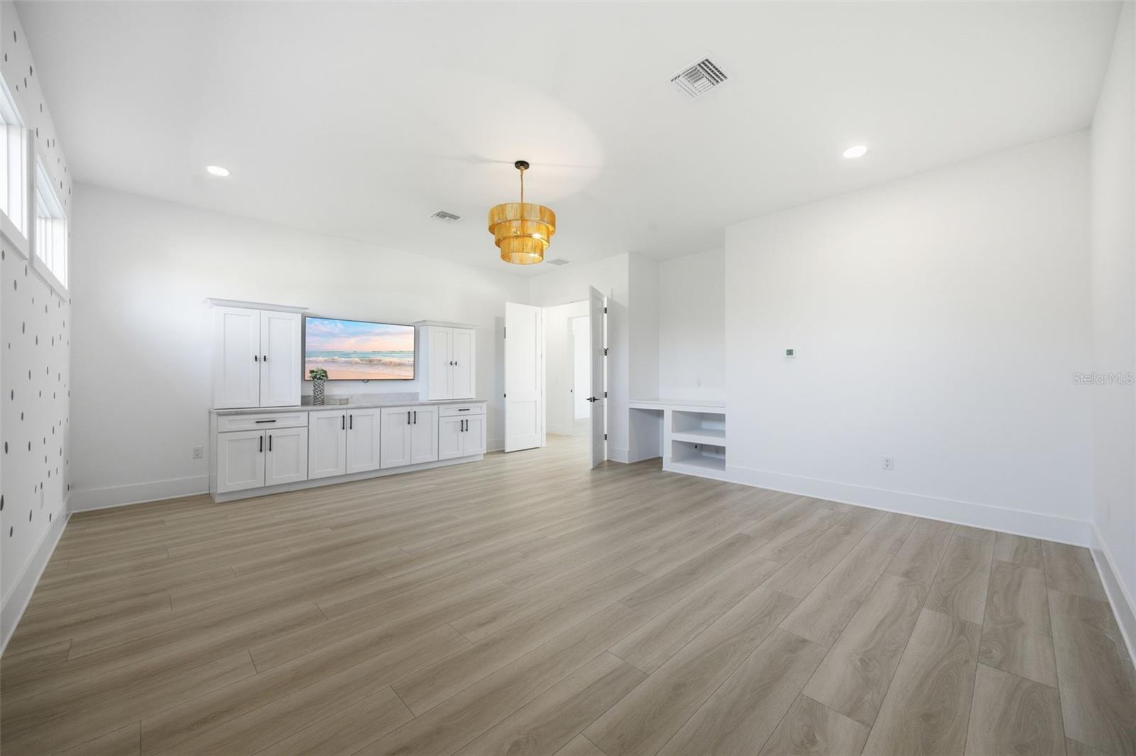 SUNSET PARK - Residential